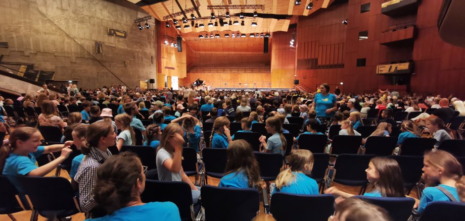 Die Liederhalle bebt